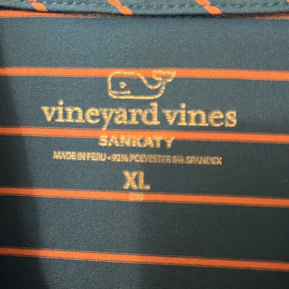 Boys XL Vineyard Vines polo - Picture 3 of 3
